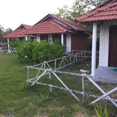 Windy Beach Cabanas Kalpitiya Room photo